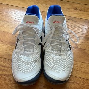 Like new ASICS Court FF2 tennis shoes